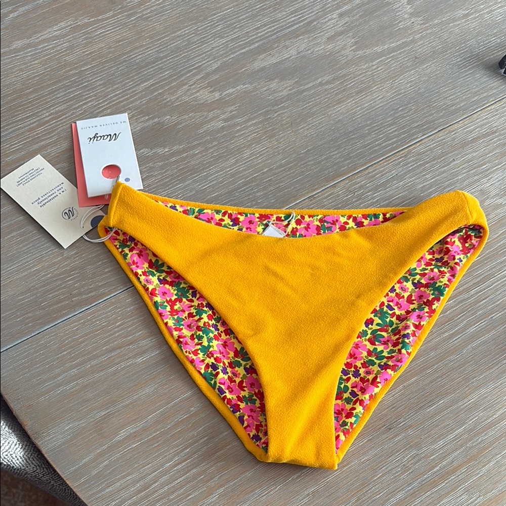 Maaji reversible bottom, size M, new